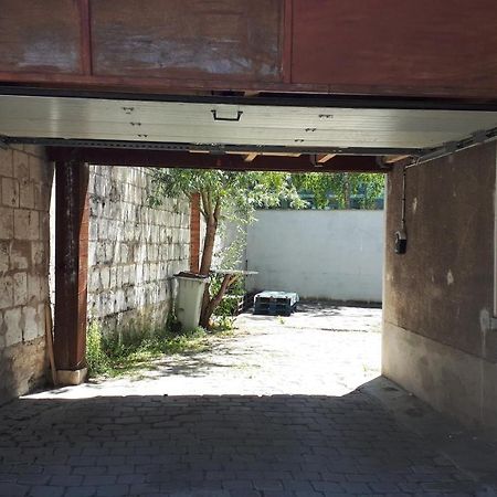 F4 dans maison au calme près du centre de Chalons en champagne Extérieur photo